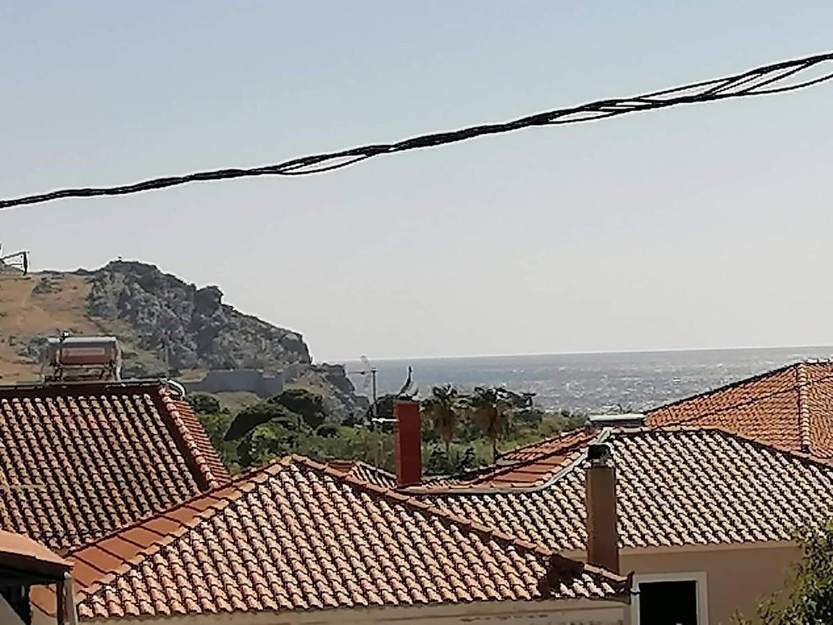 Traditional House In Androni Myrina Extérieur photo