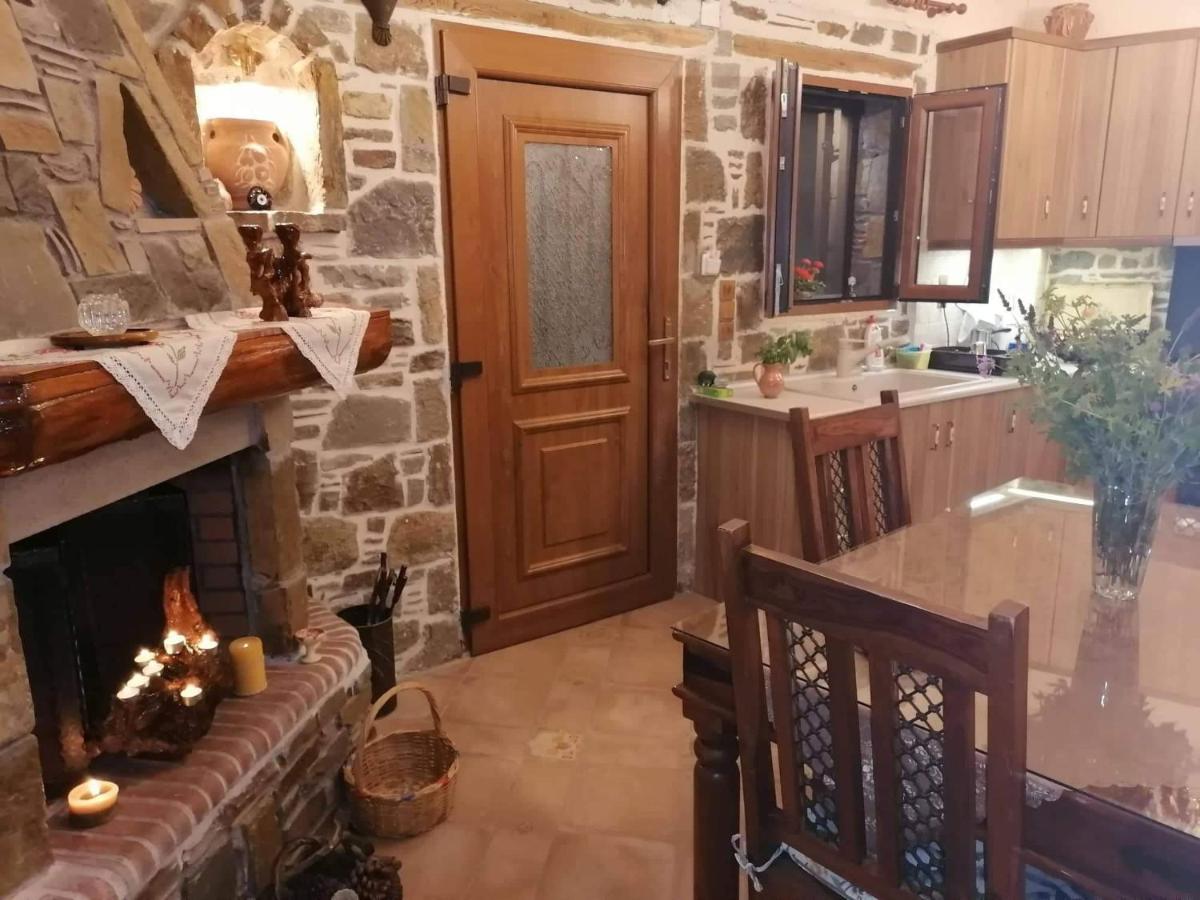 Traditional House In Androni Myrina Extérieur photo