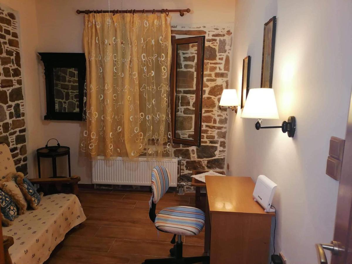 Traditional House In Androni Myrina Extérieur photo
