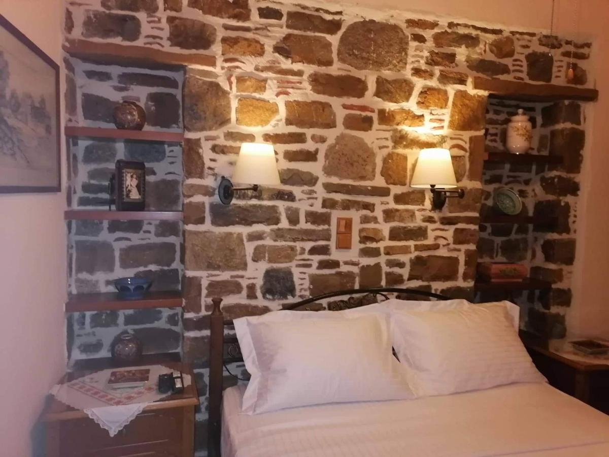 Traditional House In Androni Myrina Extérieur photo