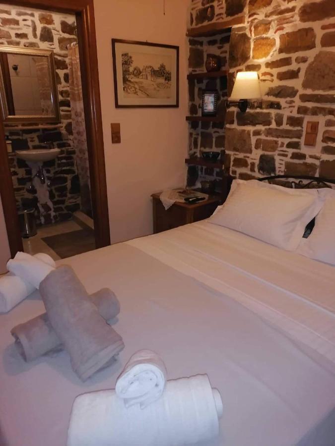 Traditional House In Androni Myrina Extérieur photo